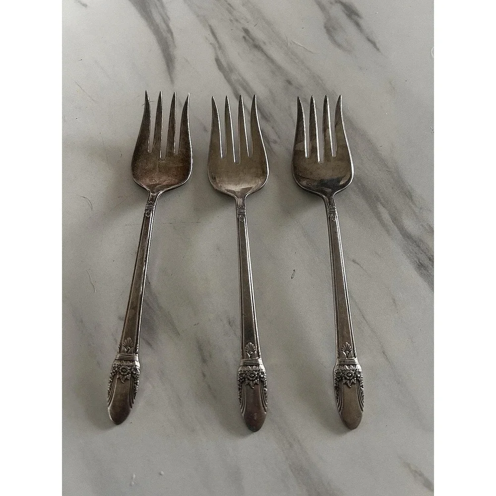 Vintage 1847 Rogers Bros IS First Love Silver Plate Salad Forks Lot of 3 BxA